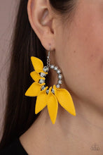 Load image into Gallery viewer, Flower Child Fever - Yellow   1591