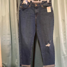 Load image into Gallery viewer, New Levi mid rise boyfriend jeans. Size 18/34.  #25