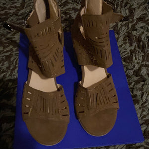 Brown sandal new 386