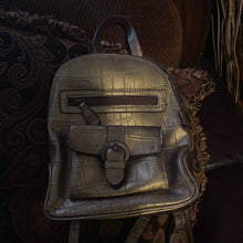 Load image into Gallery viewer, Gold pouch 967