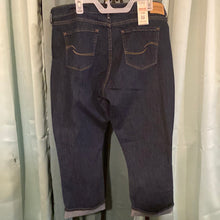 Load image into Gallery viewer, Mid rise signature jeans  18/34.      455