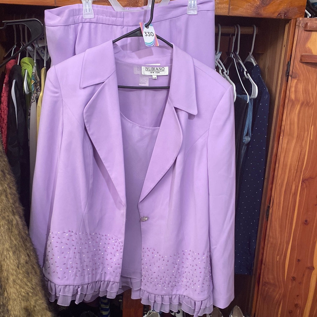 Nubians 16w lilac three piece skirt suit. #330