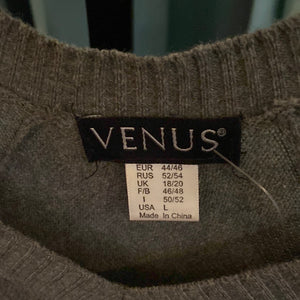 Grey Venus pullover shawl      Size L     028