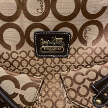 Load image into Gallery viewer, Coach purse tan /brown.  949