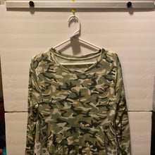 Load image into Gallery viewer, Camo  long top 324
