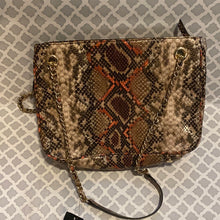 Load image into Gallery viewer, Deliz brand purse new 20