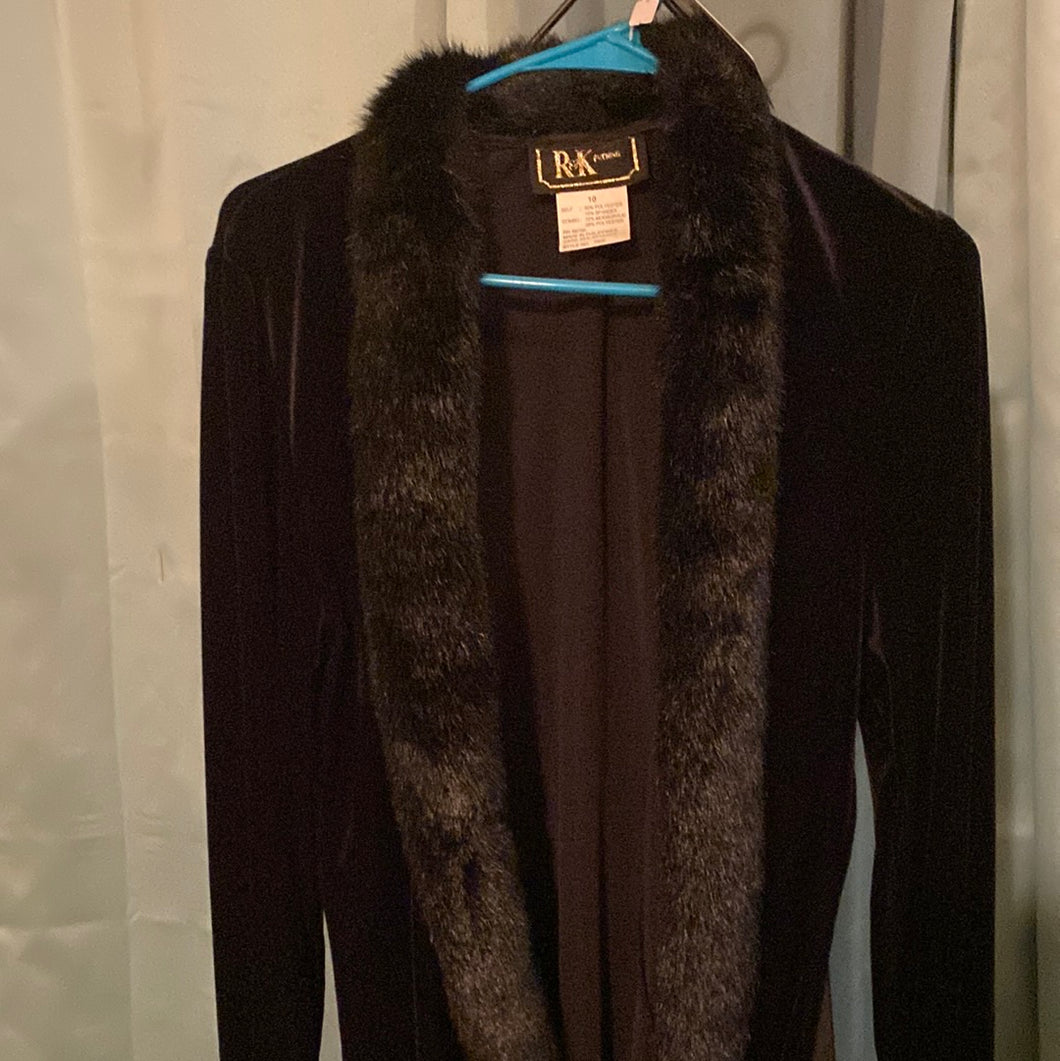 R&K black evening jacket size 10.   104