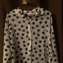 Load image into Gallery viewer, Black and white polka dot shirt 1404